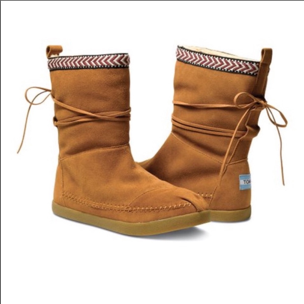 TOMS WINTER BOOTS